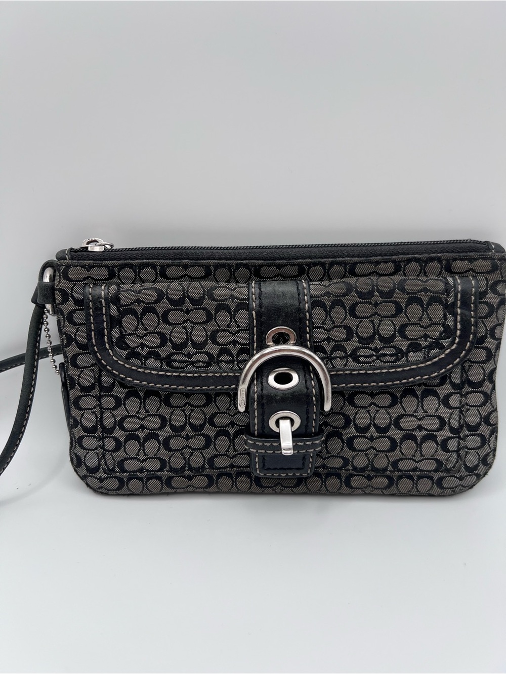 Coach Signature Soho Black Gray Jacquard Leather Buckle Wristlet Clutch Bag
